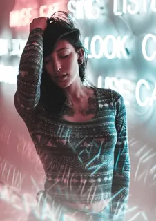 摇滚纹身美女图片 摇滚纹身美女图片