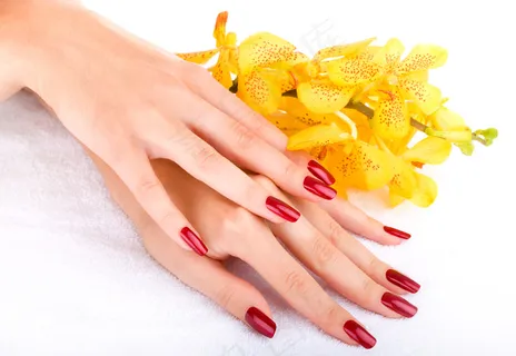 红色漂亮美甲图片