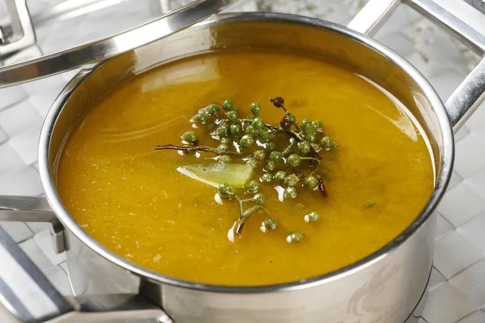 藤椒麻辣火锅底料美食汤底清补美味设计素材