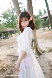 户外清纯气质美女高清写真