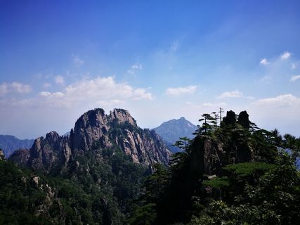 巍峨的安徽黄山自然风景图片-第9张