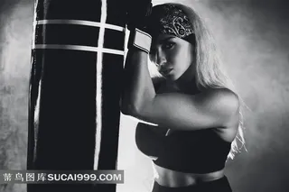 正在休息的拳击手特写摄影高清图片