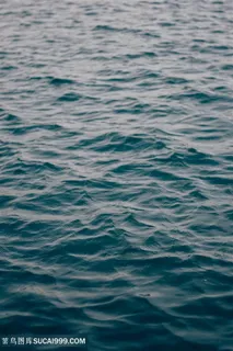 深蓝色的海面 深蓝色的海面