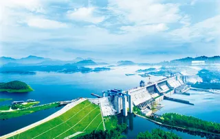 丹江口大坝  大坝  风景  蓝天   白云