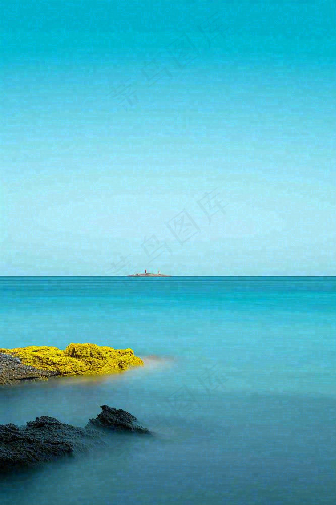 夏日海边海景蓝色清新海水游玩度假，大暑小暑(896x1344)