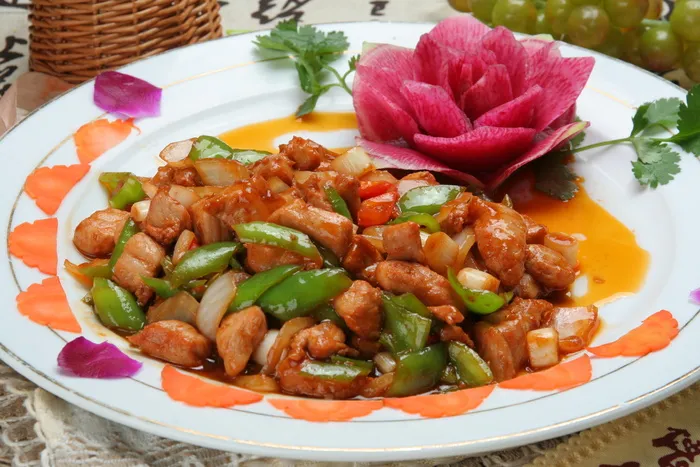 49酱爆鹿丁-何家煨锅