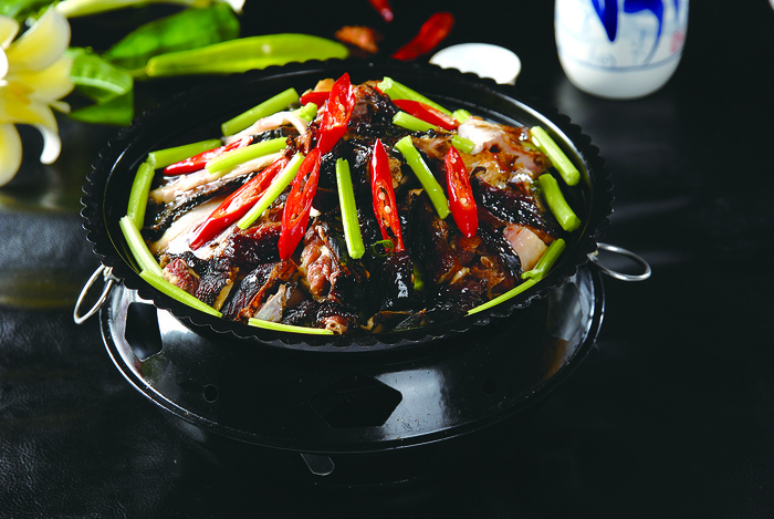 干锅美食焖锅湘菜麻辣香辣纸锅干锅腊味四宝