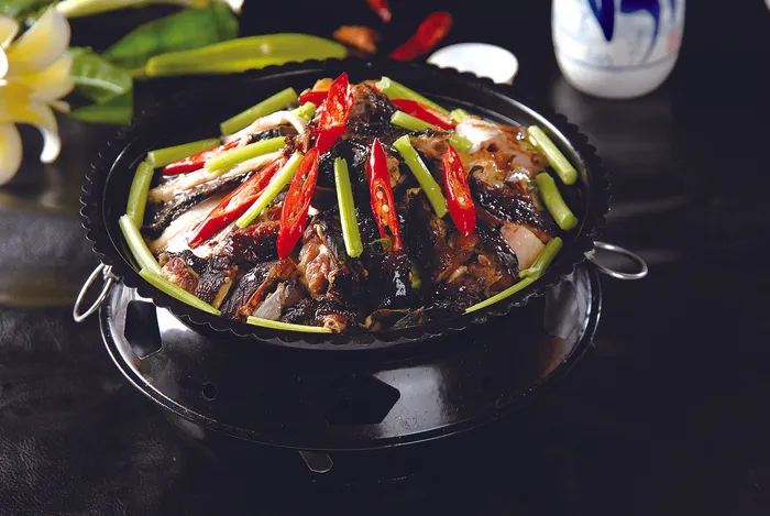 干锅美食焖锅湘菜麻辣香辣纸锅干锅腊味四宝