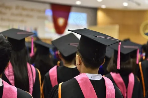 毕业典礼的学生们