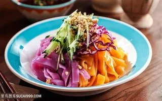 风味凉皮特色美食美味双色凉皮摄影餐饮传统美食