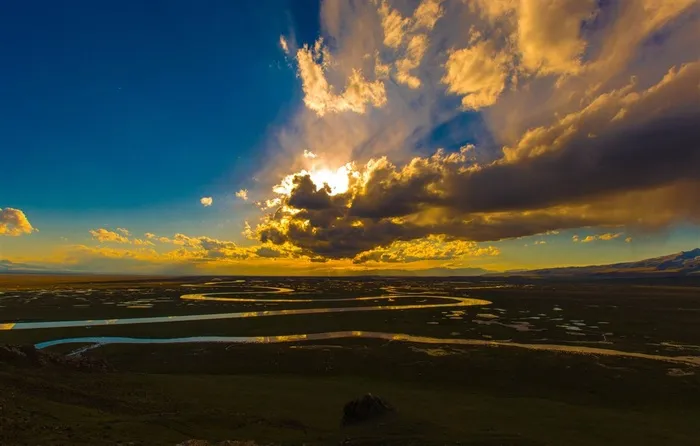 新疆巴音布鲁克夕阳风景高清素材大图