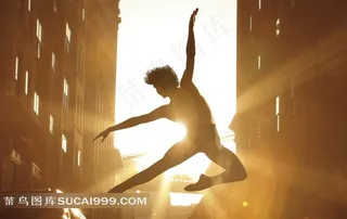 阳光下高楼间舞动的舞者电影起点海报