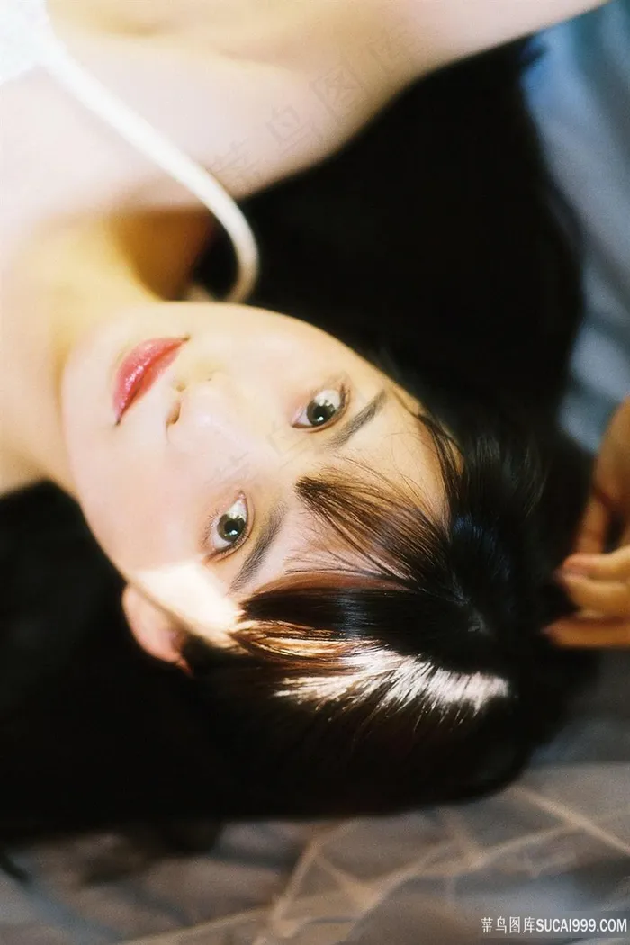 素颜清纯美女特写摄影图片