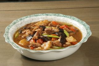 四色烩羊肉25元