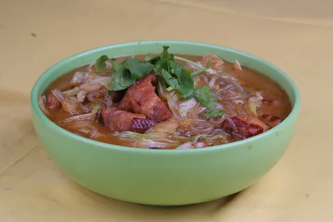 红烧肉炖粉条18元 红烧肉炖粉条18元