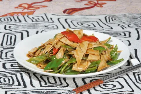 尖椒豆腐皮10元