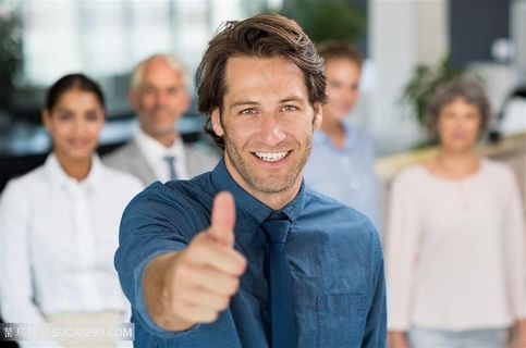 竖大拇指的商务人士高清图片