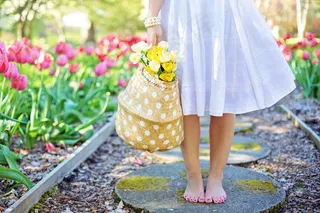 打赤脚的脚丫图片