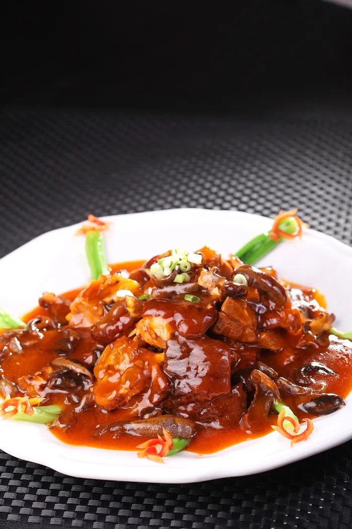 R02532海参扒肘子 (4)