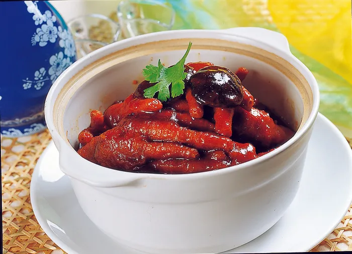 96x-190香菇凤爪煲