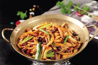 干锅美食焖锅湘菜麻辣香辣纸锅干锅三菇