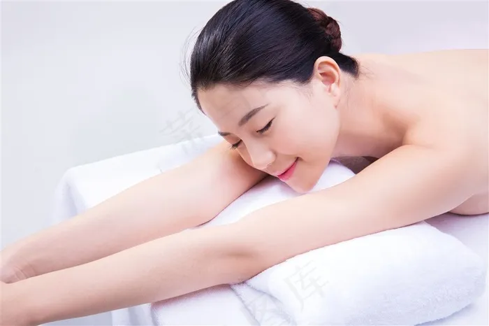 SPA按摩养生的性感美女高清图