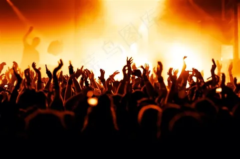 夜店狂欢人群剪影