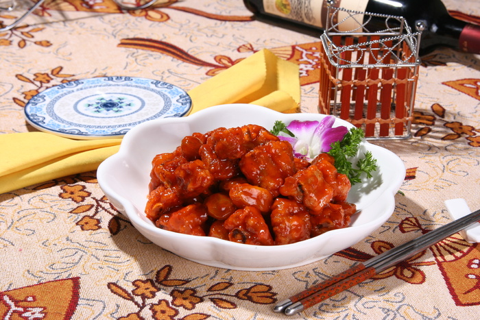 话梅猪仔骨28元