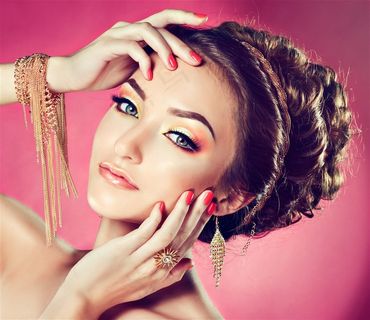 盘头美女脸部写真美容图片