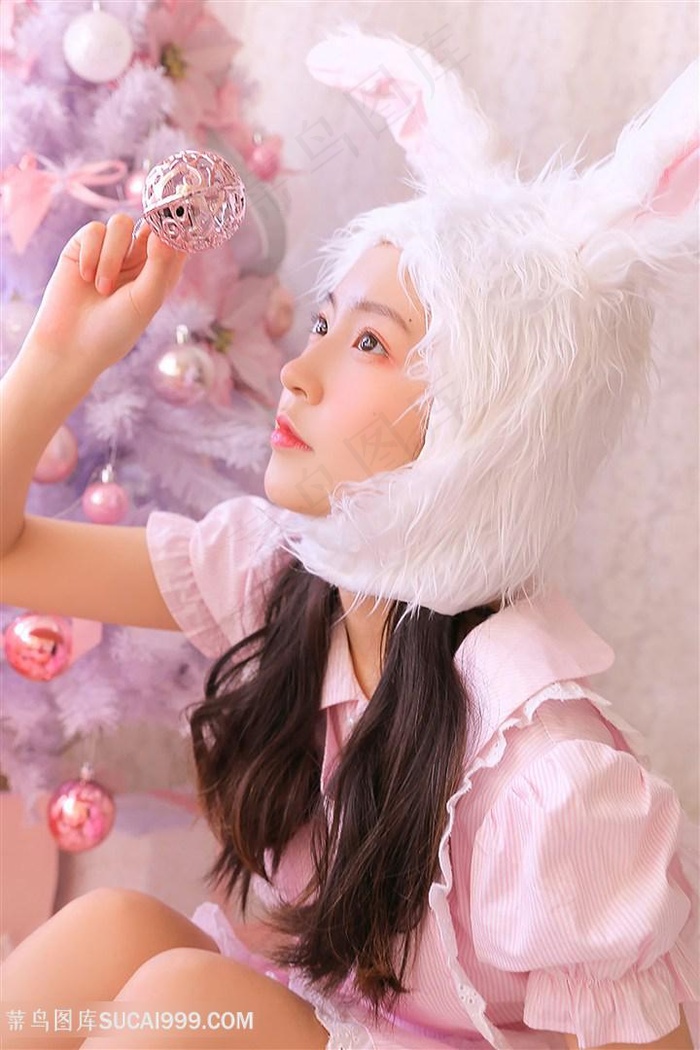 戴着兔子头套的高清美女写真