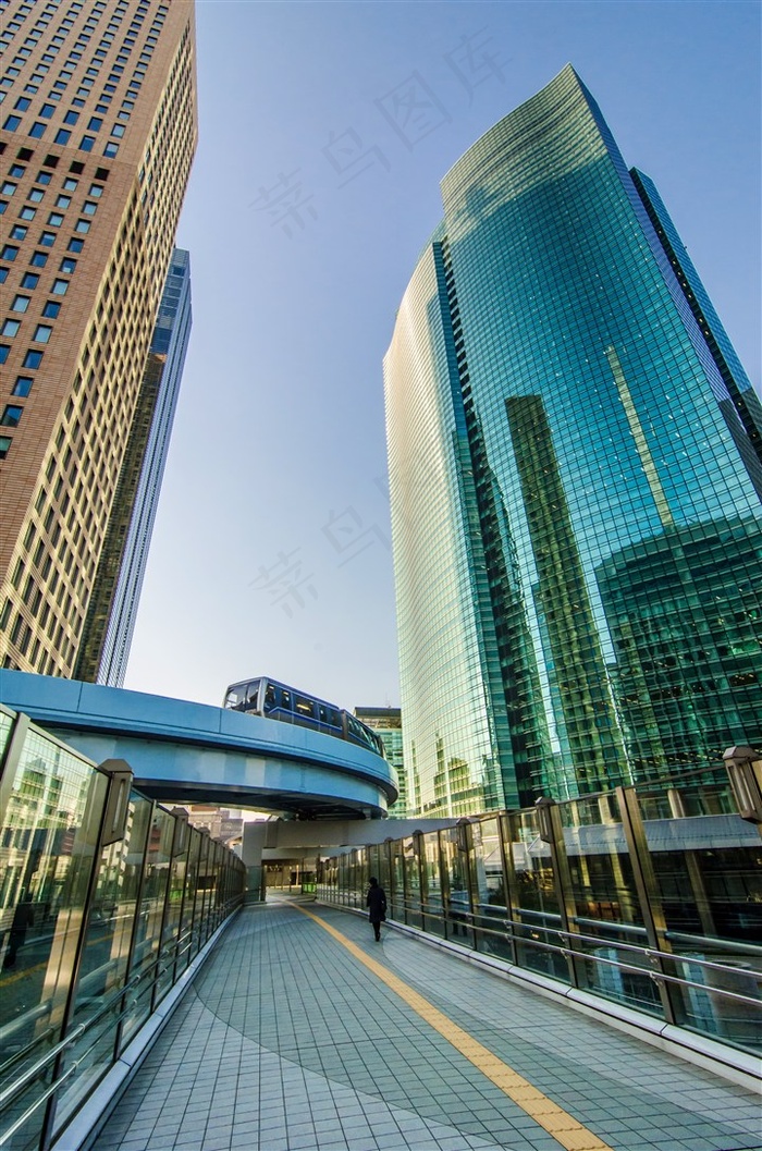 夜景反射美图素材