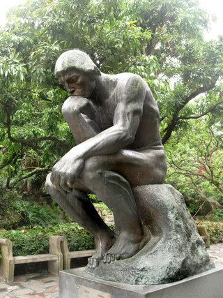 思考铜像图片下载