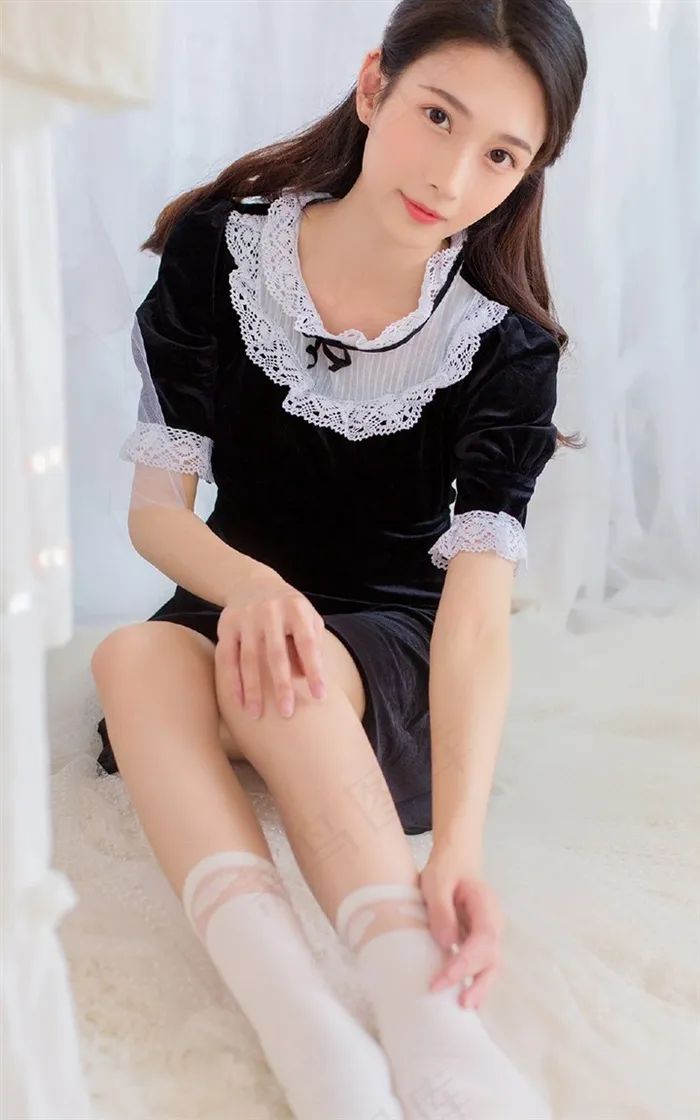 清纯美女学生高清大图