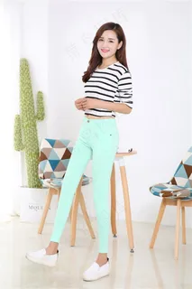 紧身裤女模特样片大图 紧身裤女模特样片大图