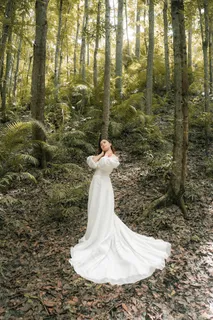 森系白色婚纱图片 森系白色婚纱图片
