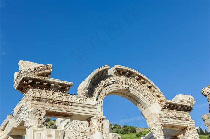 土耳其以佛所著名的哈德良门神殿遗址