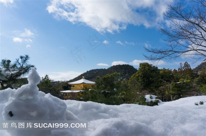 日本京都鹿苑寺雪后风光