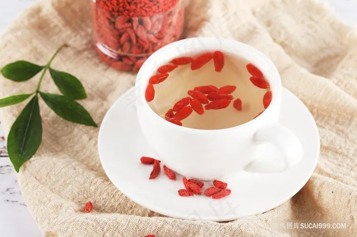 枸杞子泡水图片