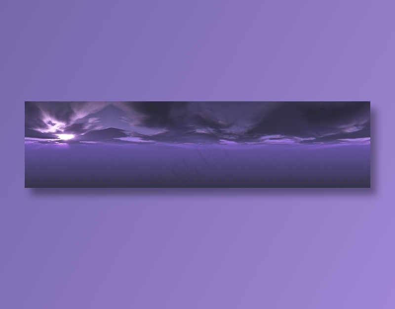 紫色天空乌云中的阳光