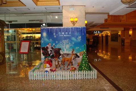 圣诞节商场装饰图片 圣诞节商场装饰图片