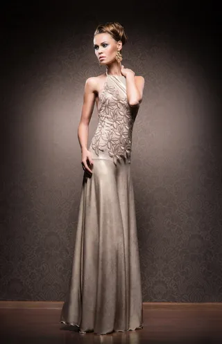 气质晚礼服美女图片