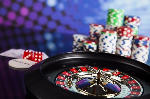 筹码和精致的转盘