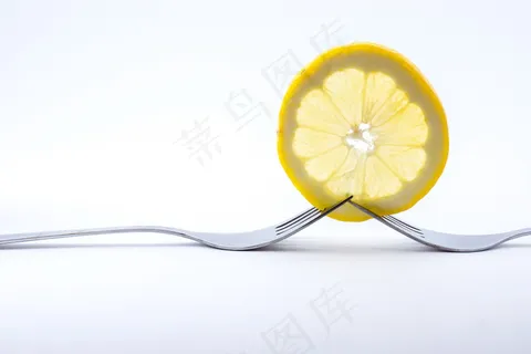 黄色柠檬片图片