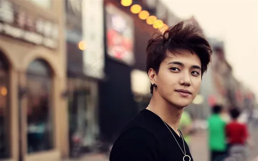 小五金恩圣帅哥图