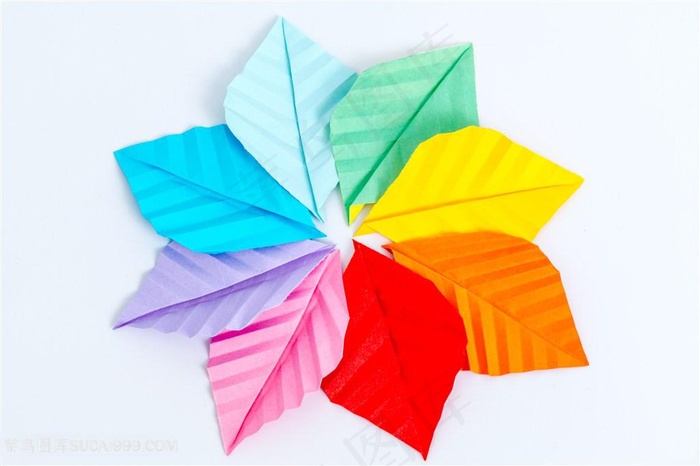 手工彩色树叶创意摆设