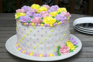 花卉奶油蛋糕图片