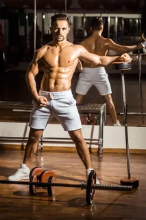 健身肌肉男人摄影高清图片