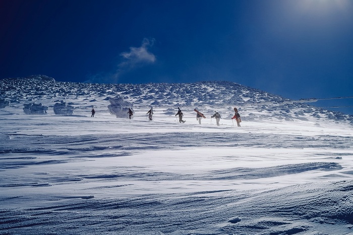 冬天雪山背景风景