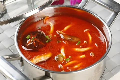 番茄火锅底料美食汤底清补美味设计素材