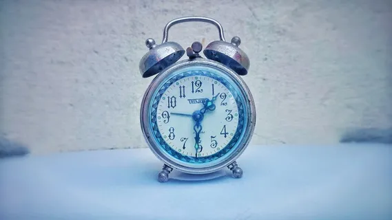 老旧小闹钟图片 老旧小闹钟图片
